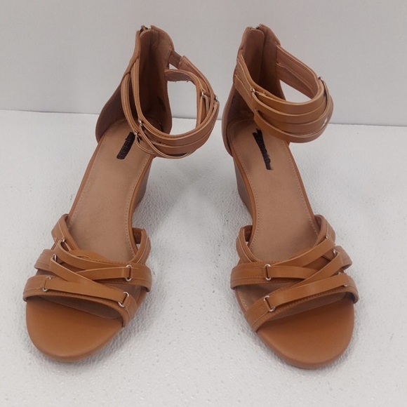 size 12w sandals